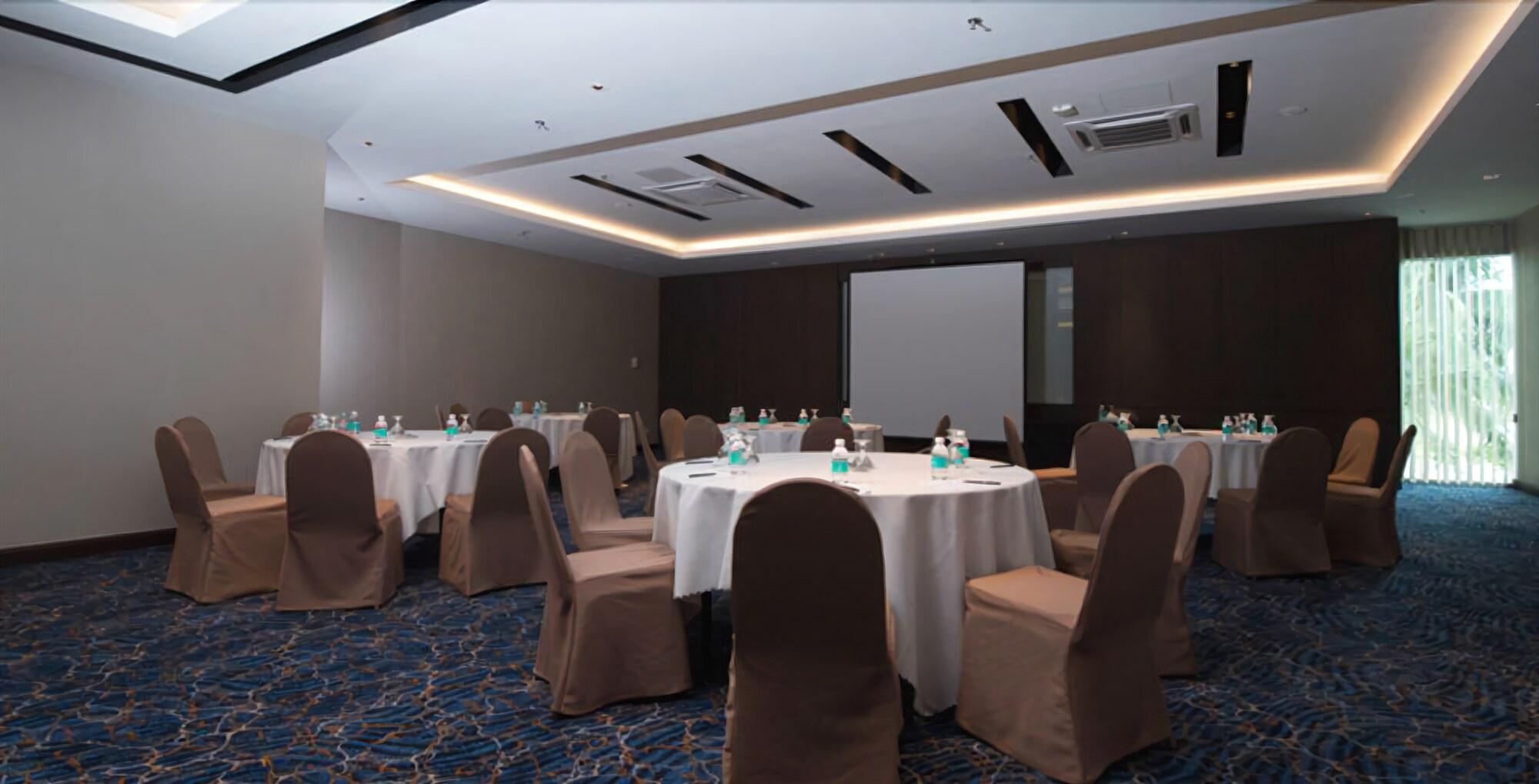 Astana Wing - Riverside Majestic Hotel Kuching Exterior photo
