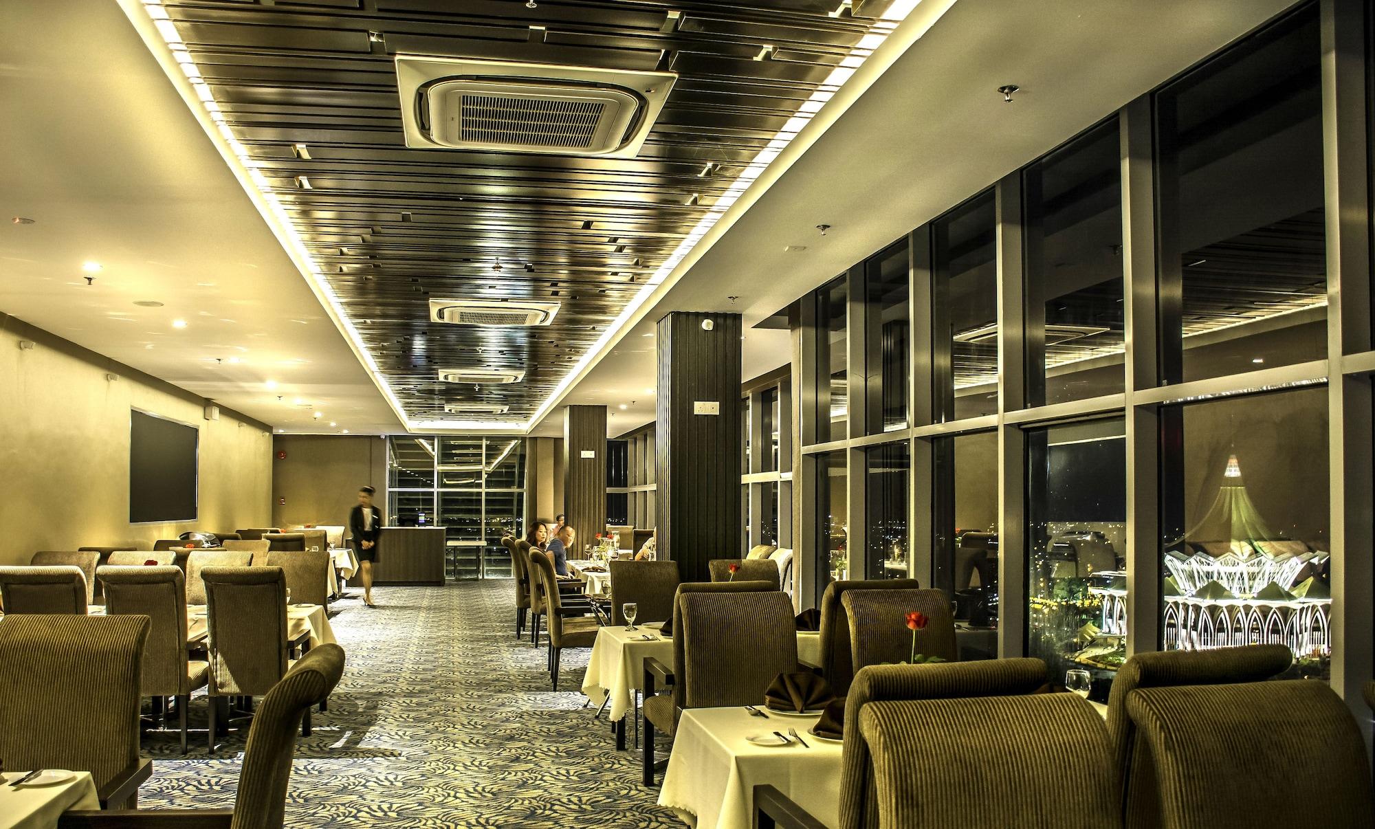 Astana Wing - Riverside Majestic Hotel Kuching Exterior photo
