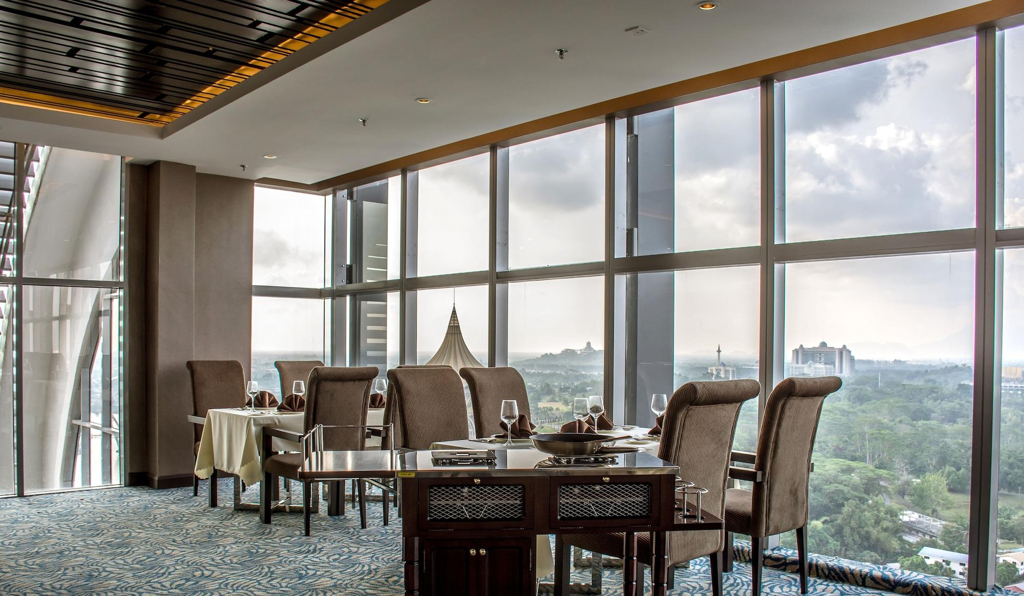 Astana Wing - Riverside Majestic Hotel Kuching Exterior photo