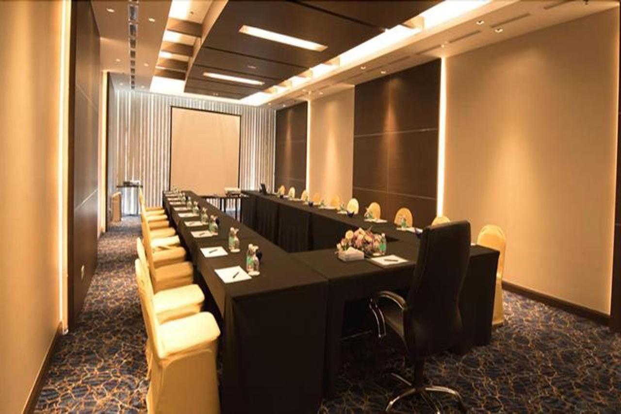 Astana Wing - Riverside Majestic Hotel Kuching Exterior photo