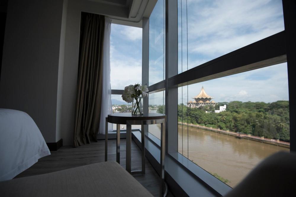 Astana Wing - Riverside Majestic Hotel Kuching Exterior photo