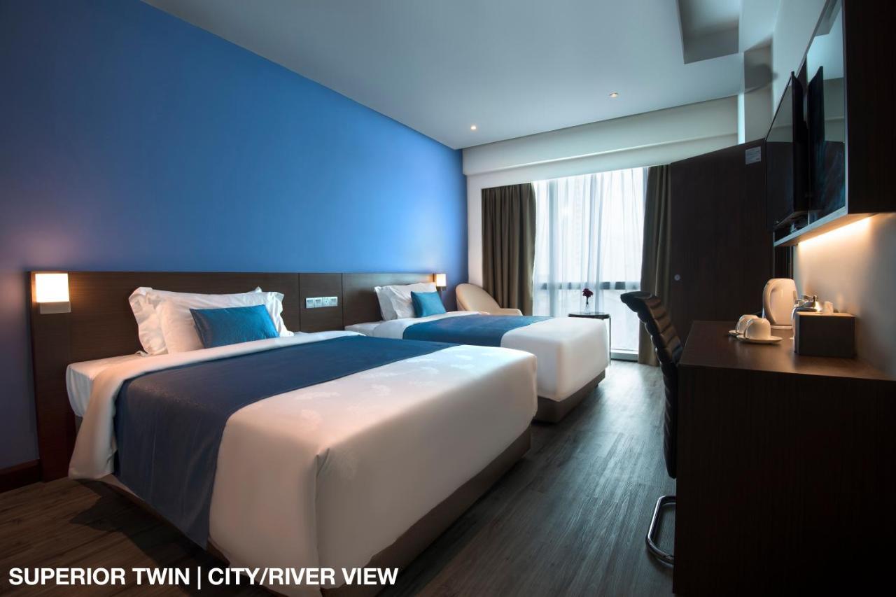 Astana Wing - Riverside Majestic Hotel Kuching Exterior photo